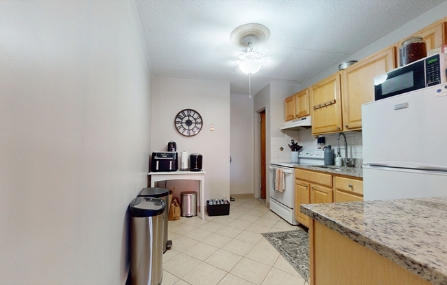 Studio, 1 bath, 450 sqft, $1,850, Unit T36