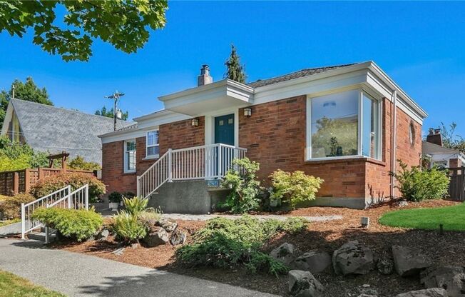 Spacious Home in the Heart of Roanoke Park