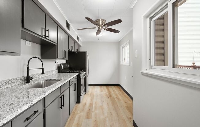Beautiful 2 bedroom home in South Side Flats available August 1!