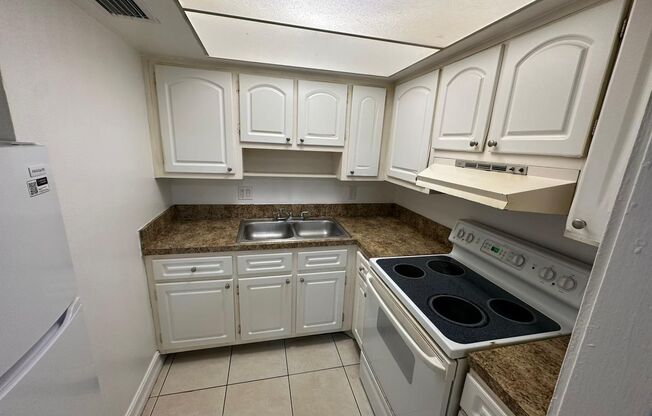 1 bed, 1 bath, 650 sqft, $1,190, Unit 1