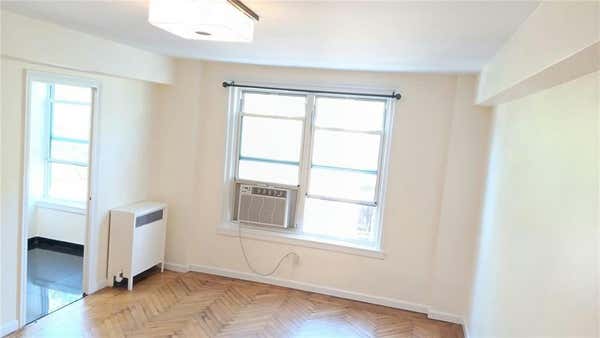 1 bed, 1 bath, 720 sqft, $2,700, Unit 137