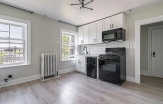 211 LAFAYETTE AVE