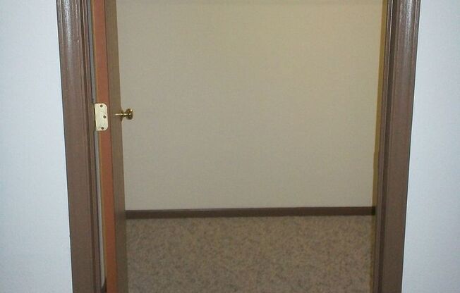 2 beds, 1.5 baths, 950 sqft, $1,094, Unit 3344 - 113