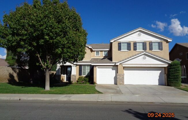 Spacious Quartz Hill 2 Story Home Offering 3663 sq. ft. and was Built in 2004