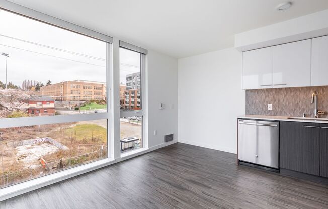 1 bed, 1 bath, 599 sqft, $2,375, Unit 301
