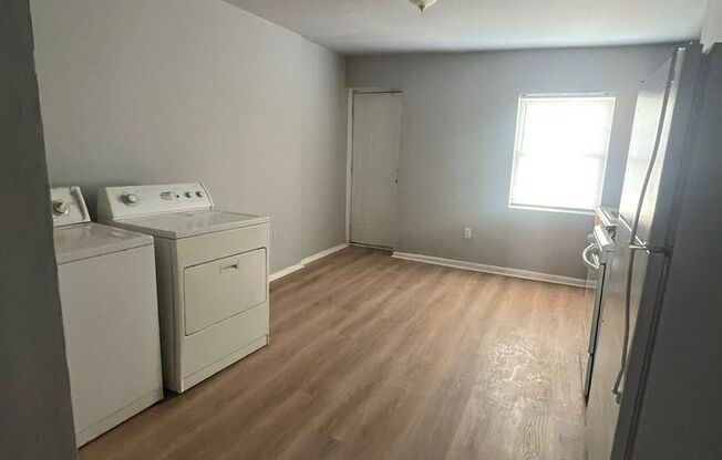 Four Bedroom One Bathroom Unit Recently Renovated
