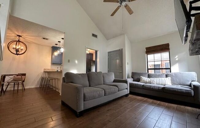 3 bed, 2 bath townhouse AVAILABLE NOW!!!