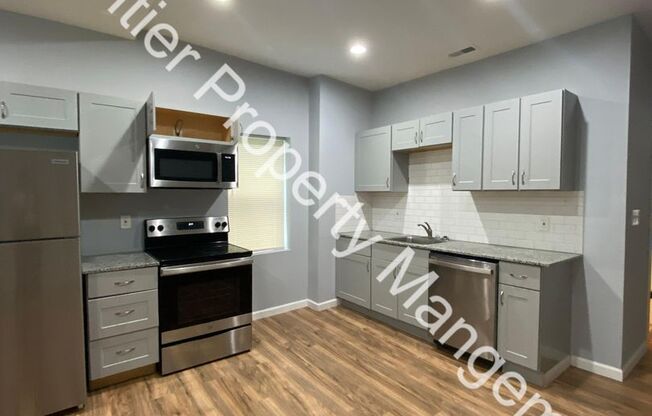 2 beds, 2 baths, 1,000 sqft, $995, Unit 2726 Miami St C