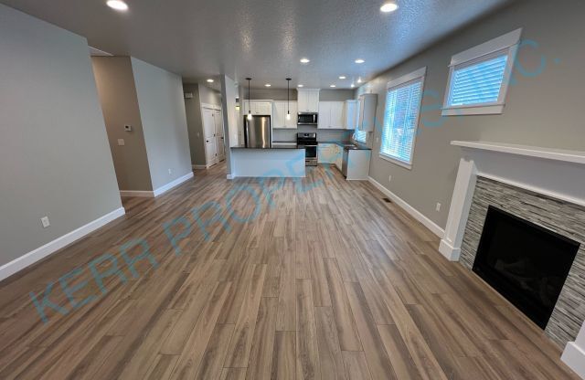 2087 SE SILVER SPG RD