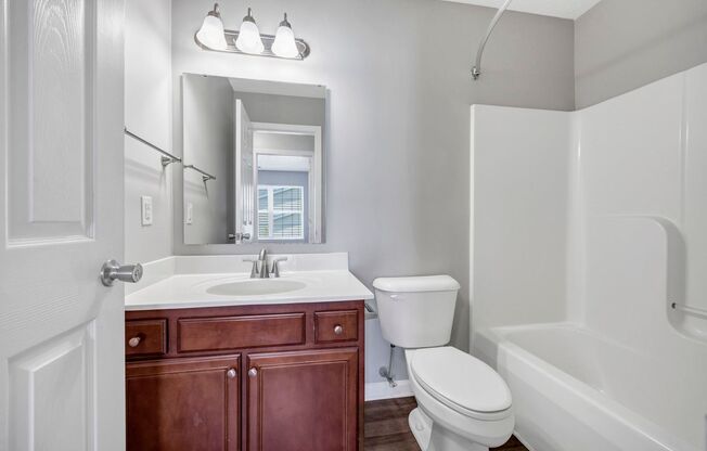 2 beds, 2 baths, 1,350 sqft, $1,380, Unit 418-418E