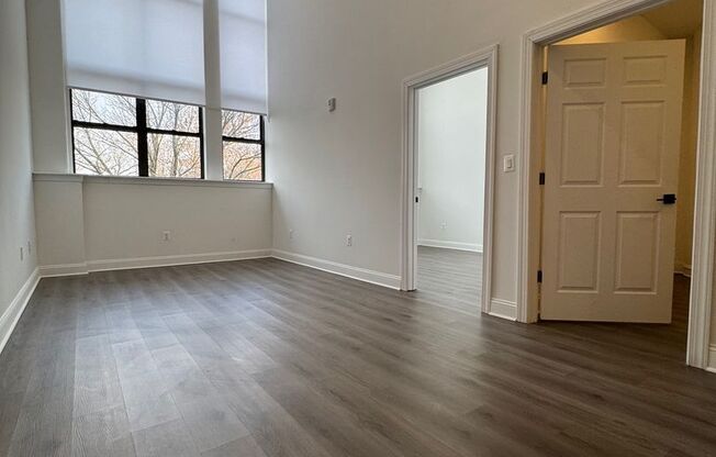 3 beds, 2 baths, 1,292 sqft, $1,750, Unit Unit 200 (Loft)