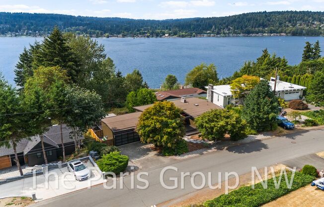 Extraordinary 4BR, 4200sf Mid Century Water View Home with Amazing Outdoor Spaces