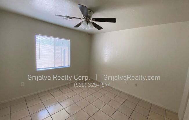 2 beds, 1 bath, 800 sqft, $1,050