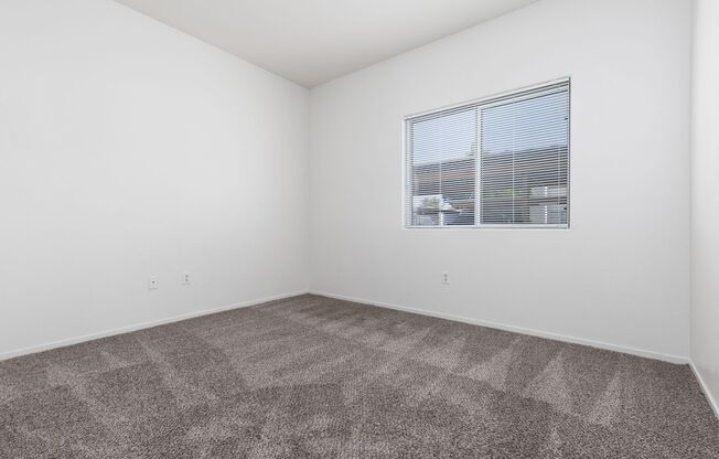 2 beds, 2 baths, $1,300, Unit Bldg 11