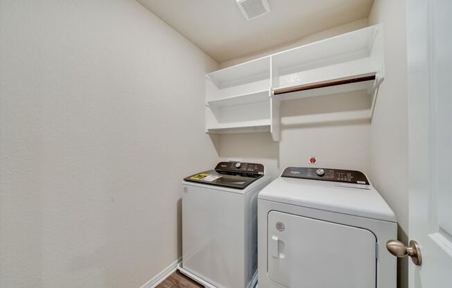 3 beds, 2.5 baths, $2,250, Unit UNIT 1903