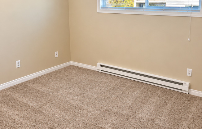 2 beds, 1 bath, $1,150, Unit 36