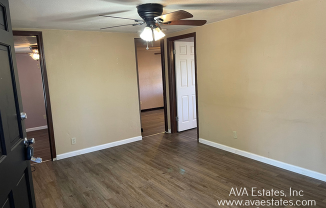 2110 W 13 ST