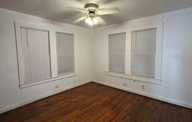 3 beds, 1 bath, $1,200