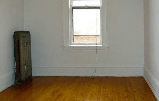 1 bed, 1 bath, 410 sqft, $935, Unit 10 - 302