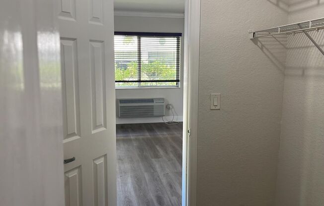 1 bed, 1 bath, 567 sqft, $1,880, Unit 25- Unit 16