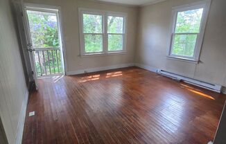 1 bed 1 bath unit in Red Bank