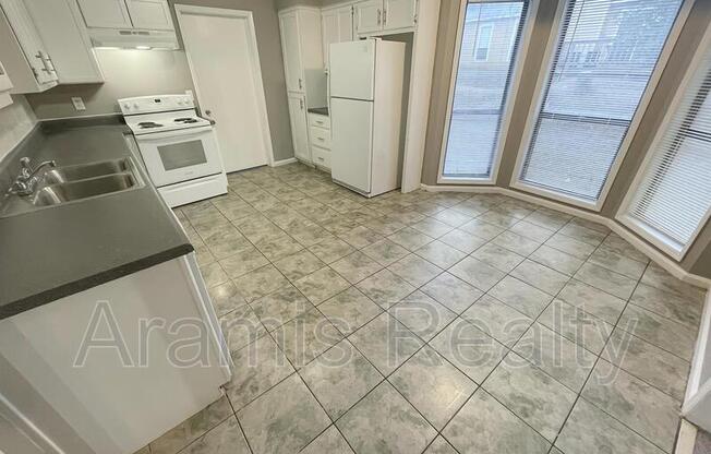 9032 GARDENER DR
