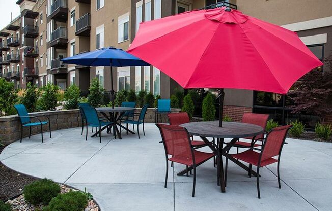 2 beds, 2 baths, 946 sqft, $1,299, Unit 530