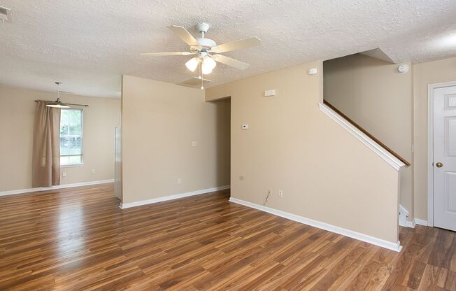 Available 8/10 - Adorable 3 Bed, 2 Bath Home in Berkshire Downs!
