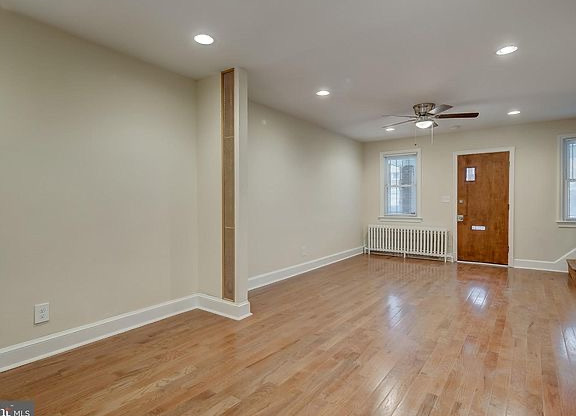 1615 RDG PL SE
