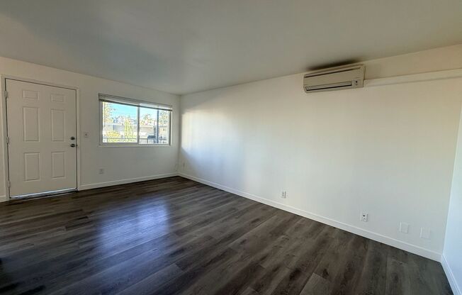2 beds, 1 bath, 775 sqft, $2,045, Unit 205