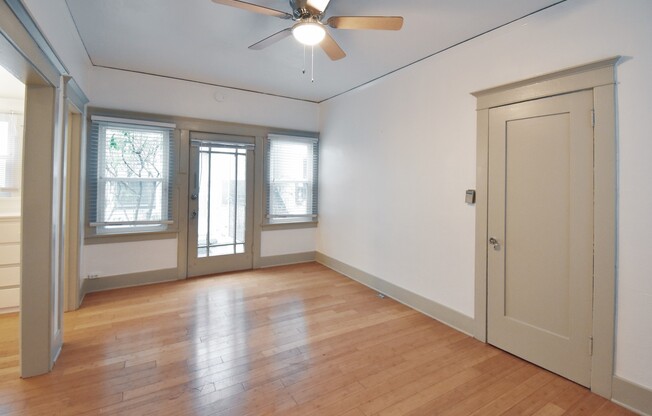 Studio, 1 bath, 400 sqft, $1,545, Unit 1912 1/2-12