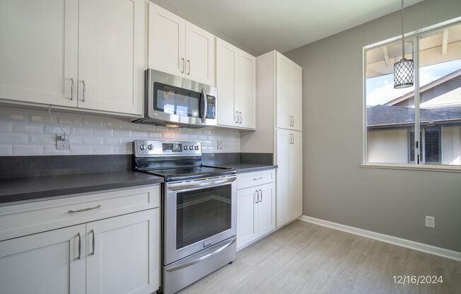 3 beds, 2 baths, $3,500, Unit # #E 301