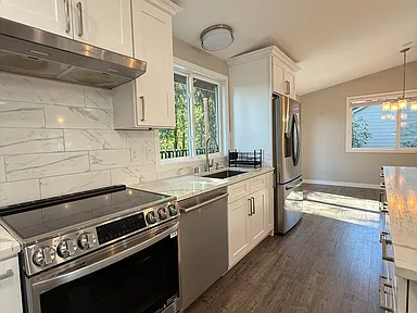 5426 175 ST SW
