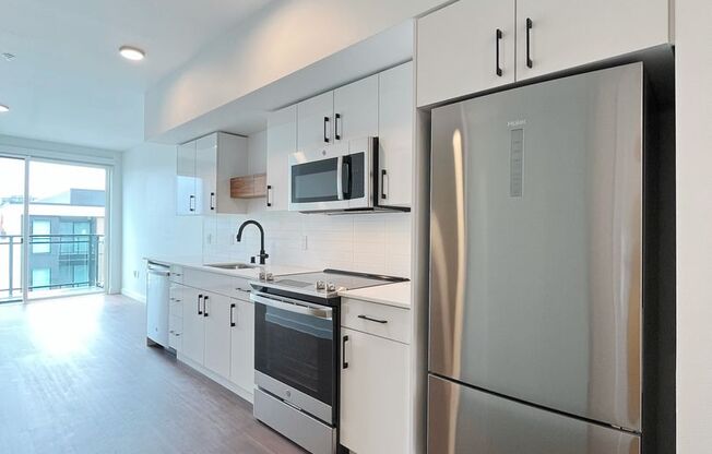 1 bed, 1 bath, 548 sqft, $2,345, Unit 604