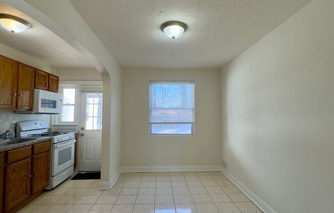 Charming 2 Bedroom/1 Bathroom Townhome in Medford!