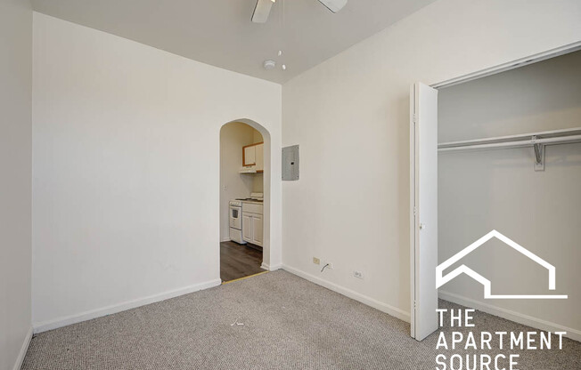 3957 W. Irving Park