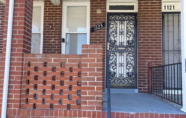 3 beds, 1 bath, $1,300