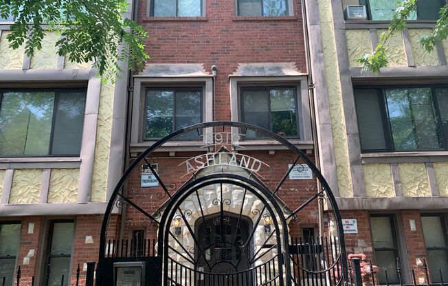 Studio, 1 bath, 375 sqft, $1,000, Unit 6912 - #307