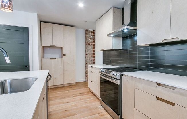 1 bed, 1 bath, 925 sqft, $1,500, Unit 1