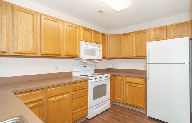 1 bed, 1 bath, 695 sqft, $875, Unit 121