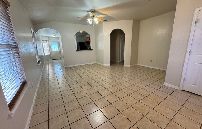 2 beds, 2 baths, $1,400