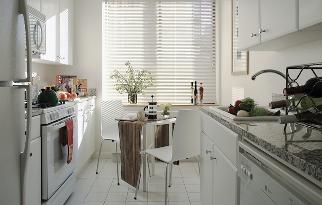 1 bed, 1 bath, $4,150, Unit 6W