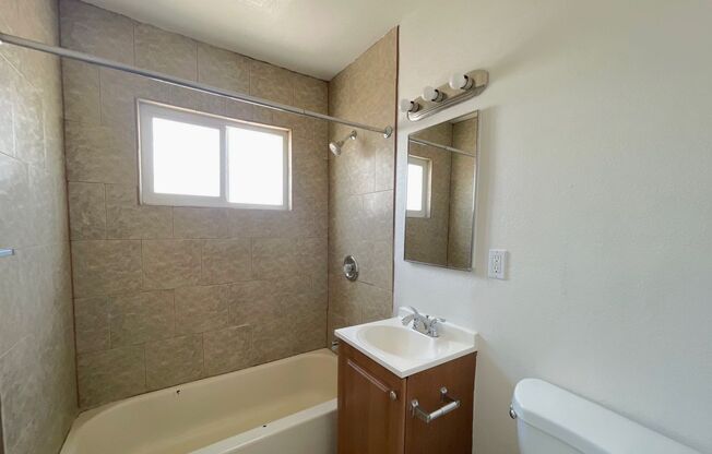2 beds, 1 bath, 815 sqft, $1,595, Unit 21