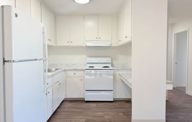 2 beds, 1.5 baths, 816 sqft, $2,175, Unit B19