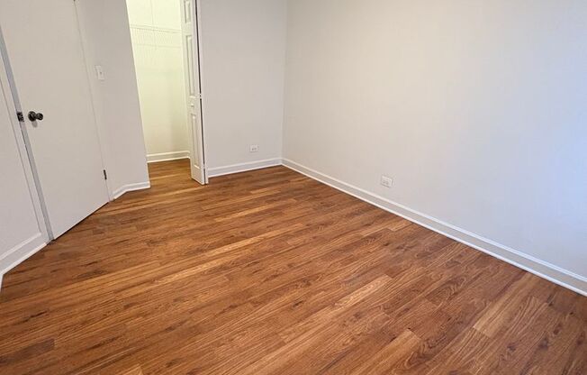 2 beds, 1 bath, 900 sqft, $1,295, Unit WL 012