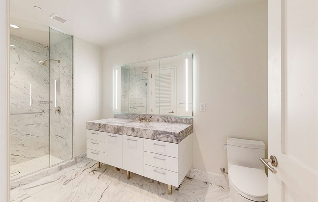 1 bed, 1 bath, 882 sqft, $6,500, Unit 4011