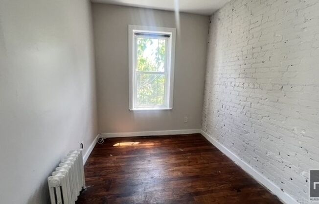 1129 ROGERS AVE