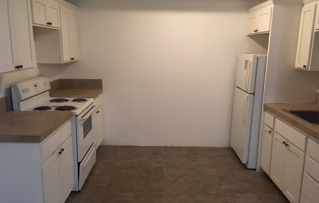 Studio, 1 bath, 425 sqft, $1,225, Unit 104