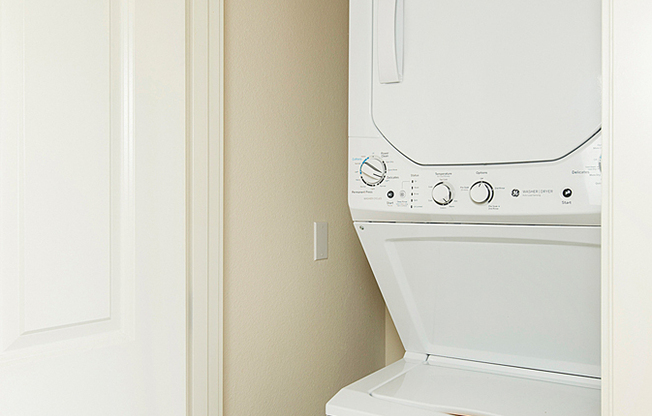 1 bed, 1 bath, 435 sqft, $2,088, Unit 301