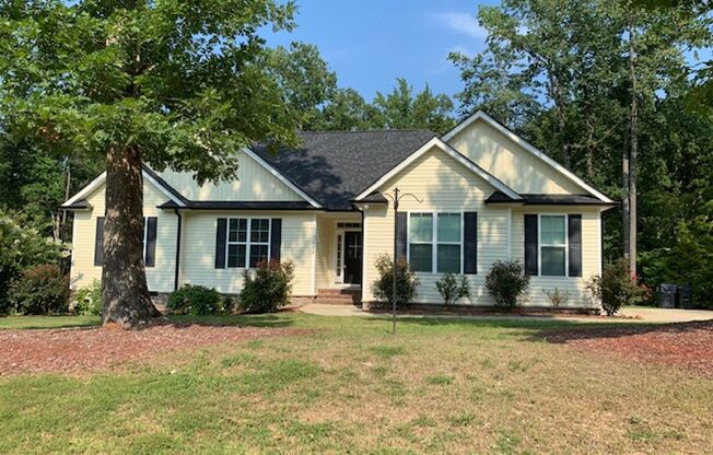 Adorable Ranch Home in a Great Neighborhood!